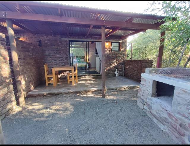 6 BEDROOM HOUSE FOR SALE IN NIEU BETHESDA